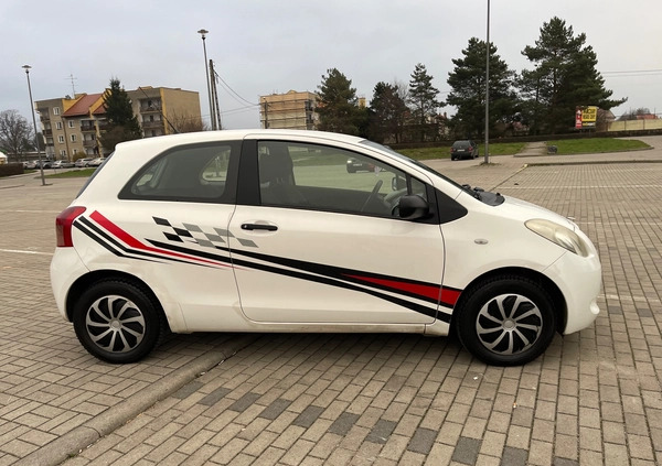 Toyota Yaris cena 9900 przebieg: 286000, rok produkcji 2006 z Paczków małe 37